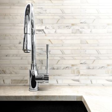 Stagger Mosaic | Calacatta - Honed & Polished | Marble Tile